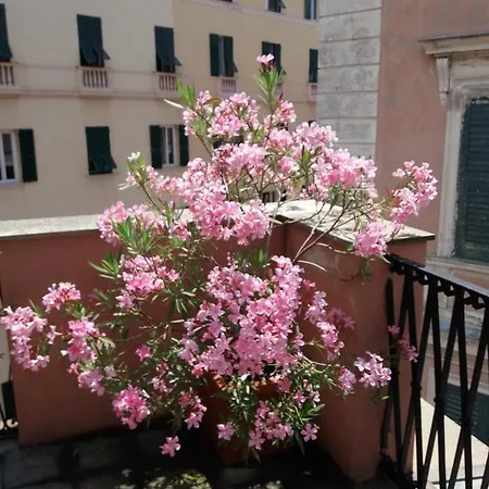 La Casa Del Viaggiatore * Genua